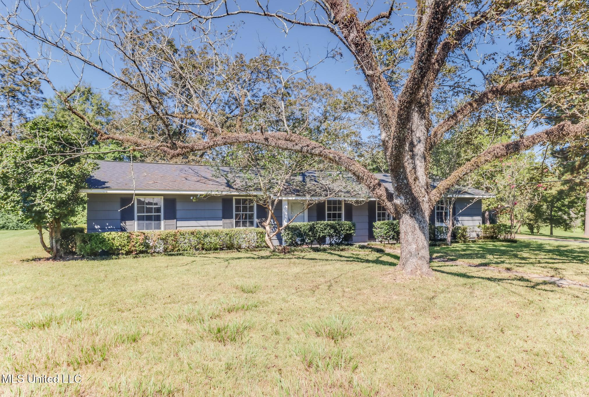 414 Pecan Boulevard Wiggins, MS 39577 - Photo 20 of 20 IMG_1423
