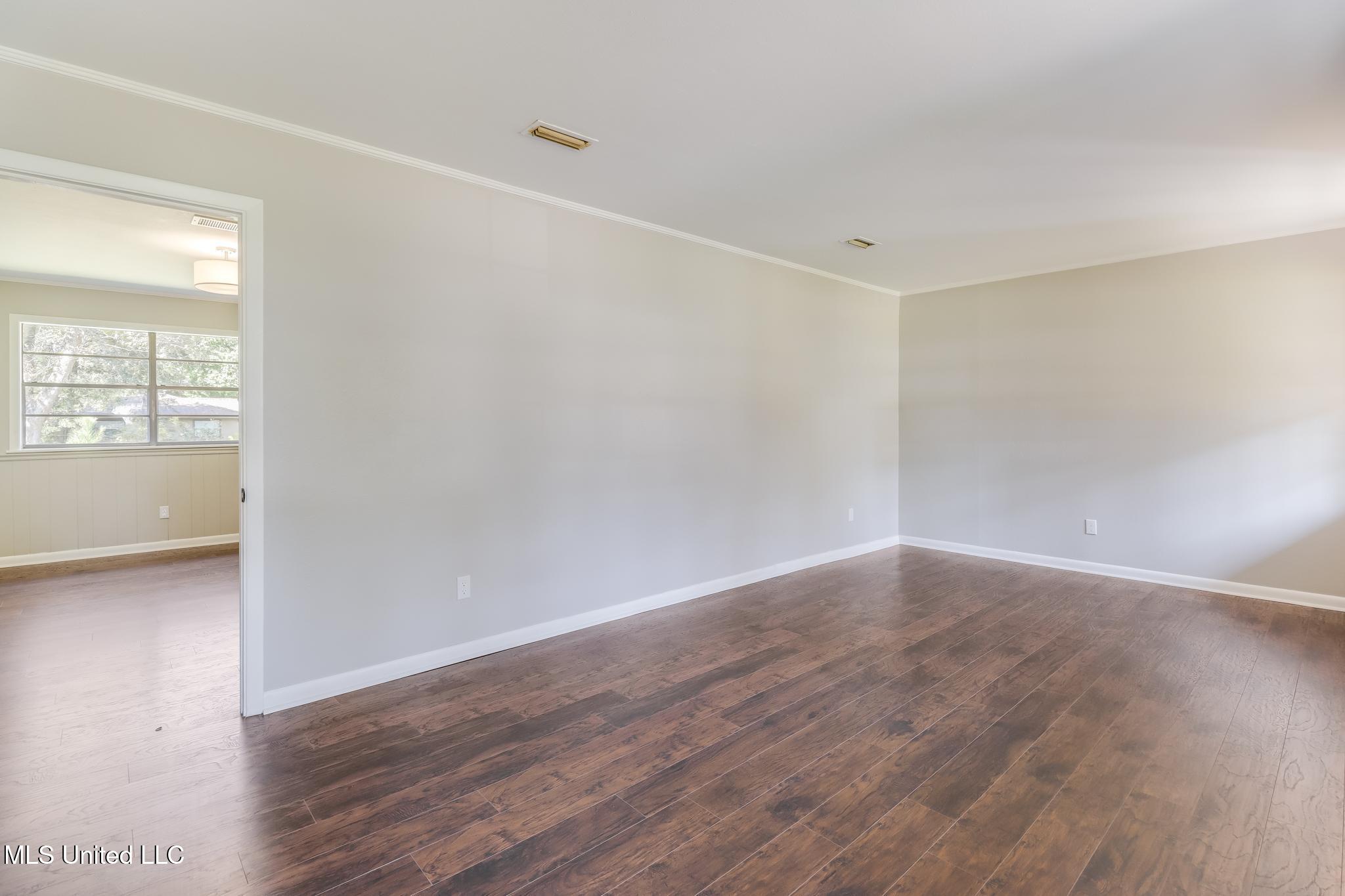 414 Pecan Boulevard Wiggins, MS 39577 - Photo 3 of 20 IMG_1447