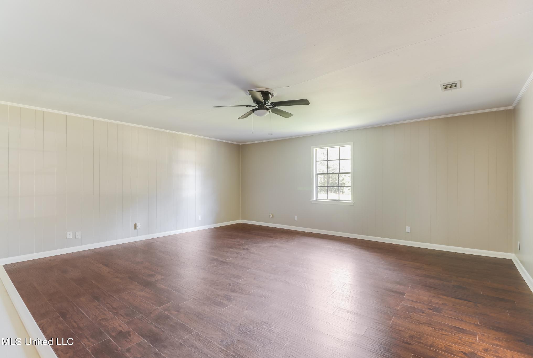 414 Pecan Boulevard Wiggins, MS 39577 - Photo 9 of 20 IMG_1441