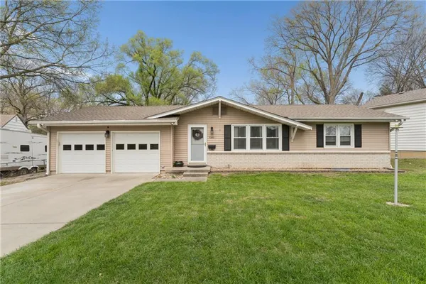 $299,900 | 7340 Goddard Drive, Shawnee, KS 66203