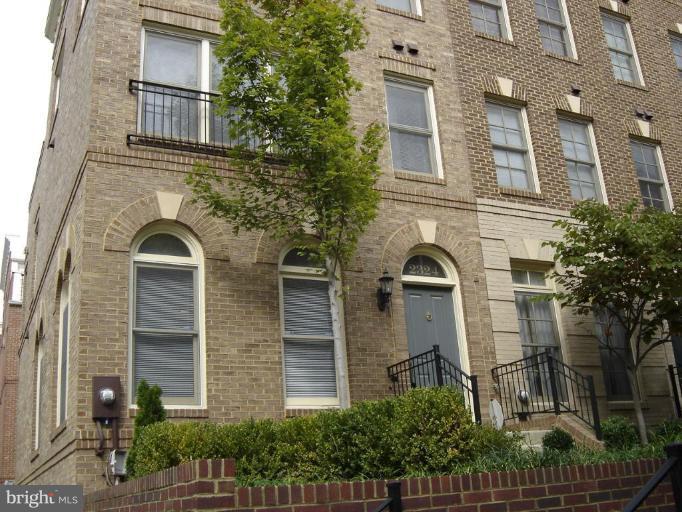 2324 Cobble Hill Terrace Silver Spring, MD 20902 - Photo 4 of 21 Exterior (Main)