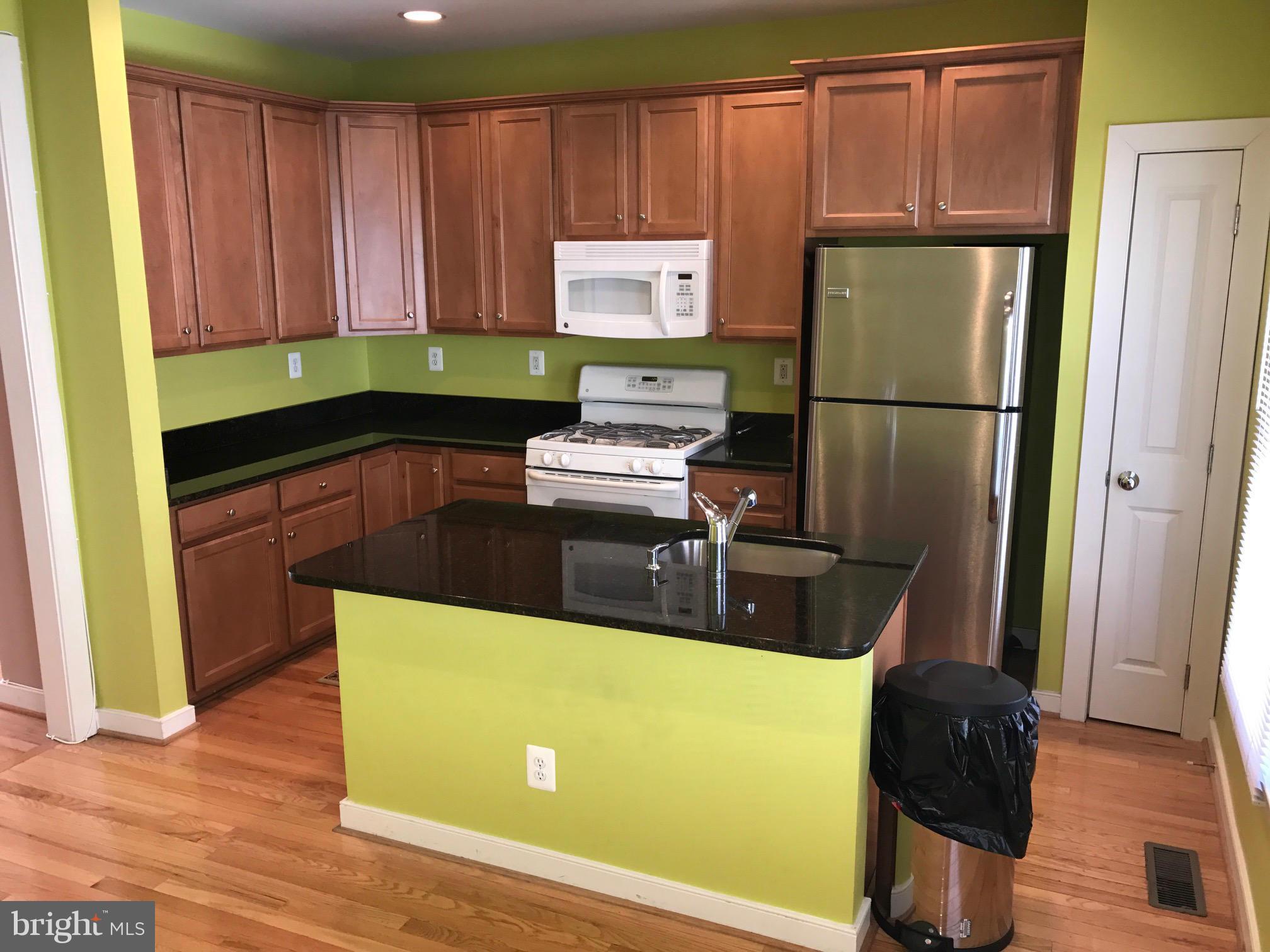 2324 Cobble Hill Terrace Silver Spring, MD 20902 - Photo 8 of 21 Kitchen