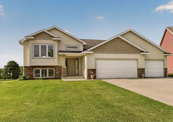 $519,000 | 4682 Arctic Lane Northwest, Rochester, MN 55901