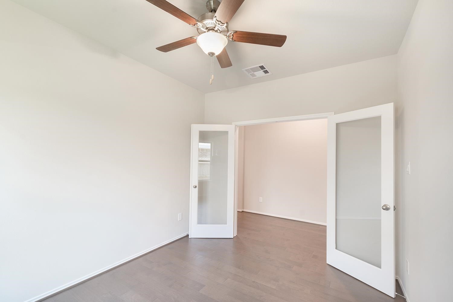 553 Timber Voyage Court Conroe, TX 77304 - Photo 4 of 31 a view of an empty room