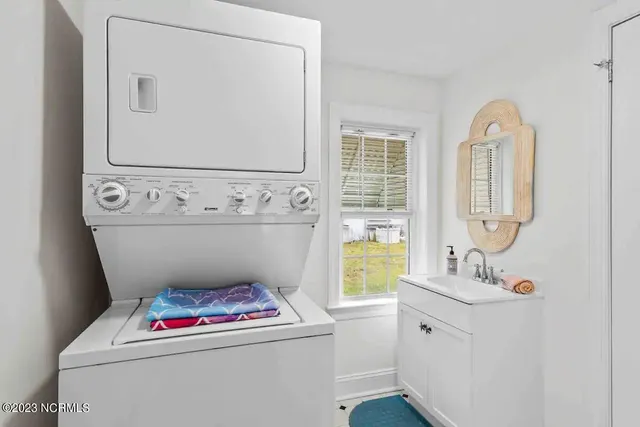 $2,250 | 202 South 13th Street, Morehead City, NC 28557