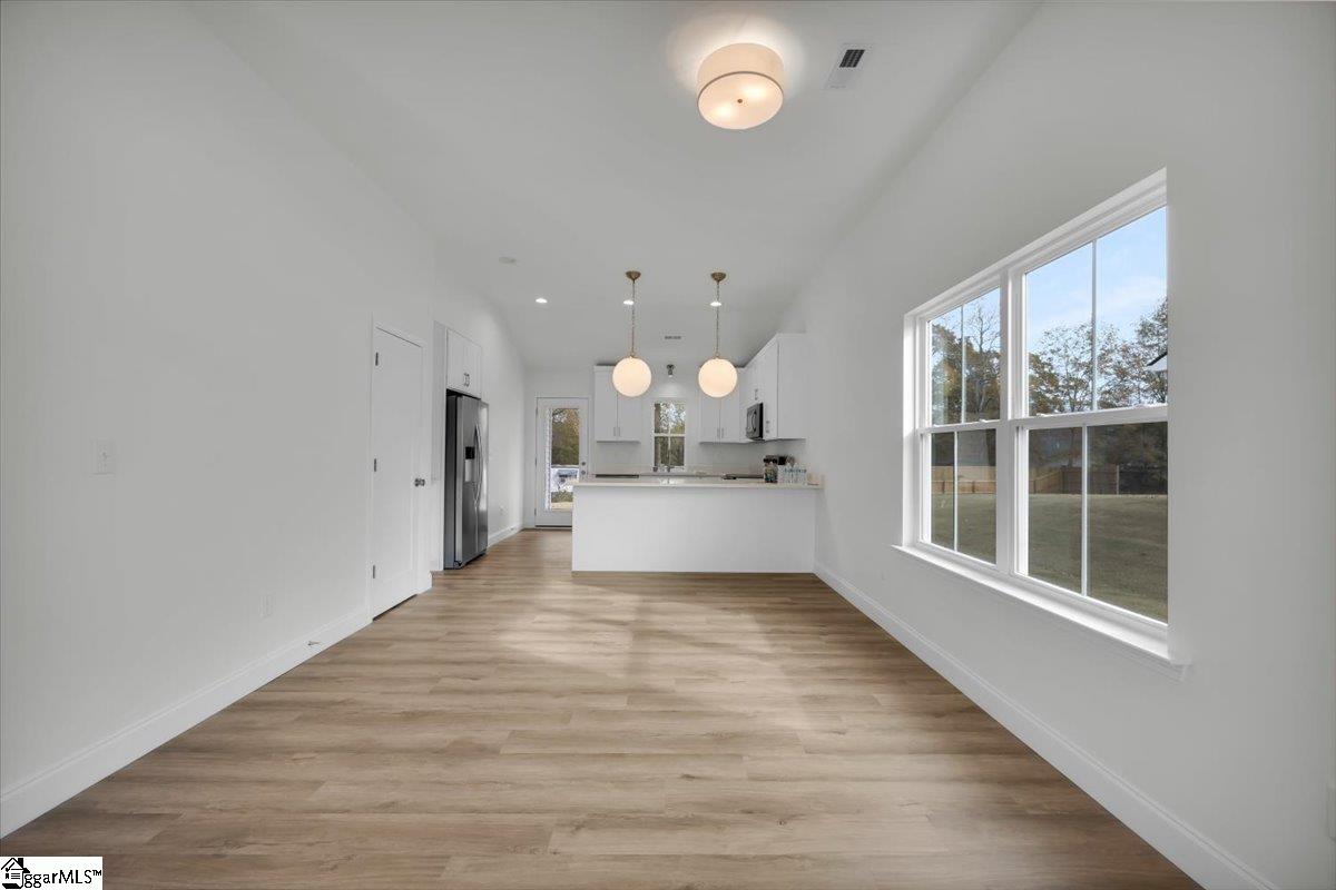 269 Ragan Street Campobello, SC 29322 - Photo 11 of 28