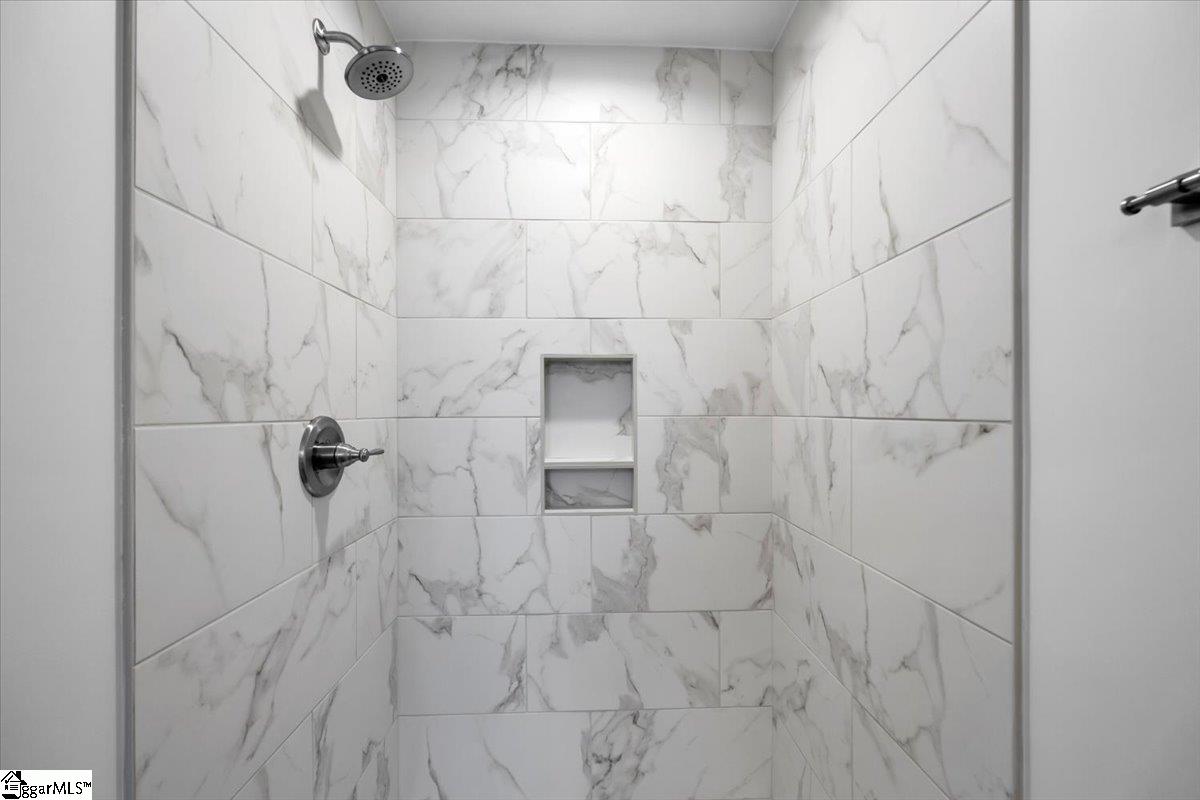 269 Ragan Street Campobello, SC 29322 - Photo 19 of 28