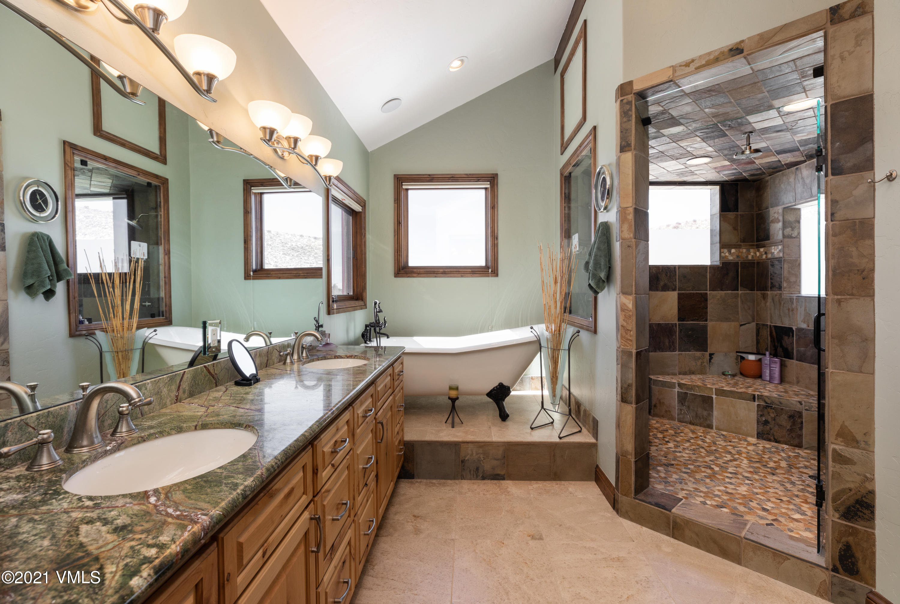 5775 Wildridge Road Avon, CO 81620 - Photo 11 of 22 5775_wildridge_rd_interior_master_bath