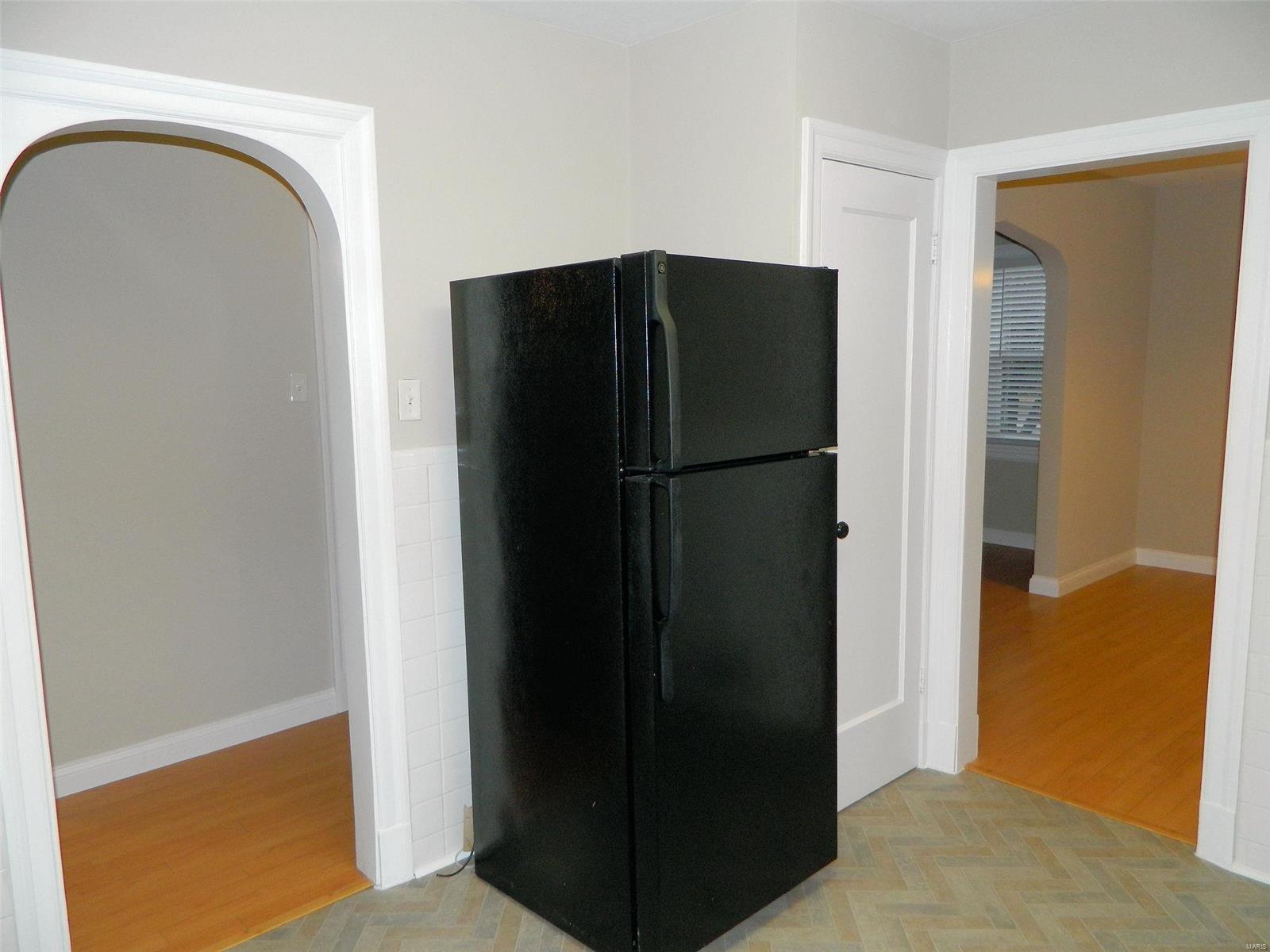 9333 MacKenzie Road St. Louis, MO 63123 - Photo 12 of 25