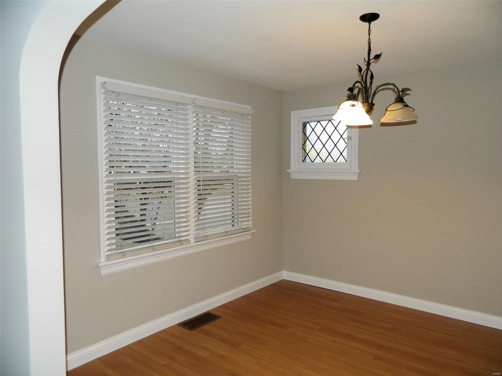 9333 MacKenzie Road St. Louis, MO 63123 - Photo 21 of 25