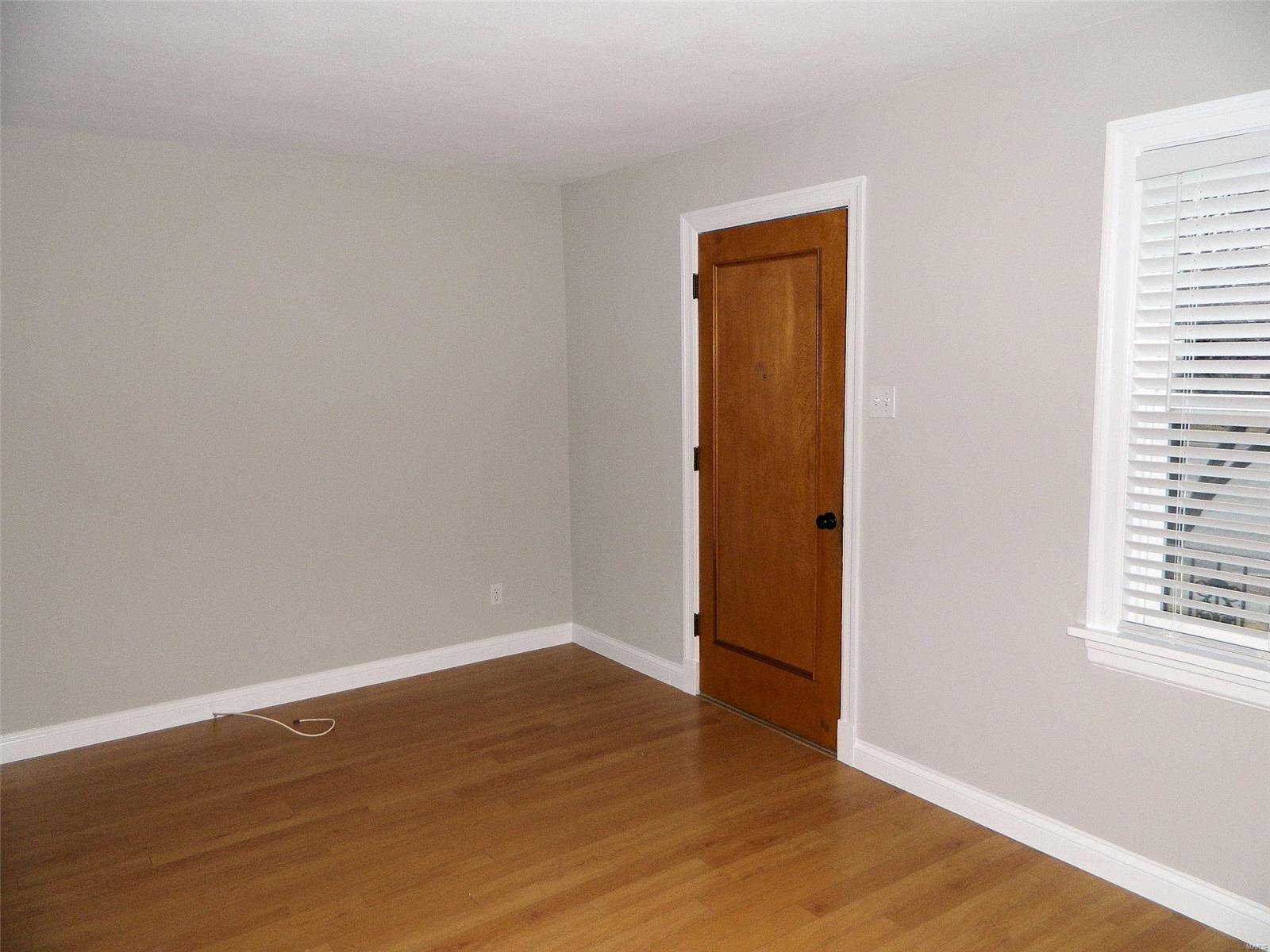 9333 MacKenzie Road St. Louis, MO 63123 - Photo 9 of 25