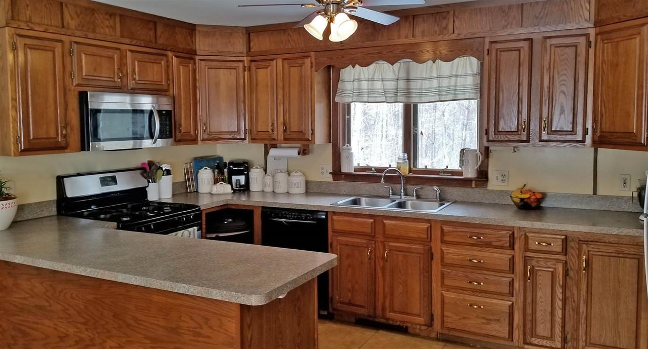 35 Oak Hill Road Newfane, VT 05345 - Photo 5 of 12