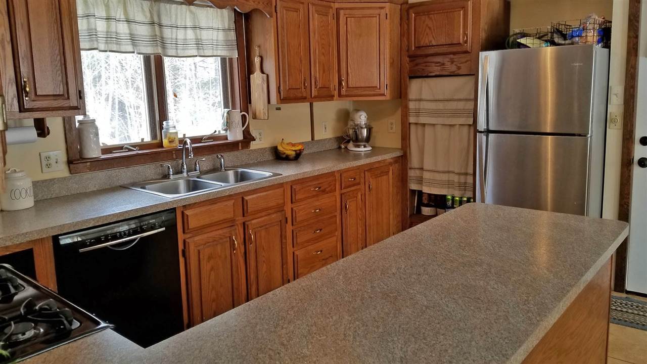 35 Oak Hill Road Newfane, VT 05345 - Photo 6 of 12