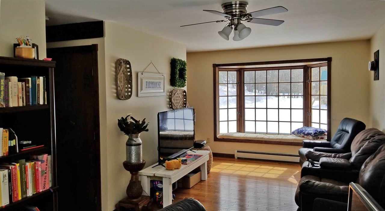 35 Oak Hill Road Newfane, VT 05345 - Photo 8 of 12