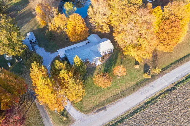 $334,900 | 11826 North 1800th Blvd Mount, Mount Carmel, IL 62863