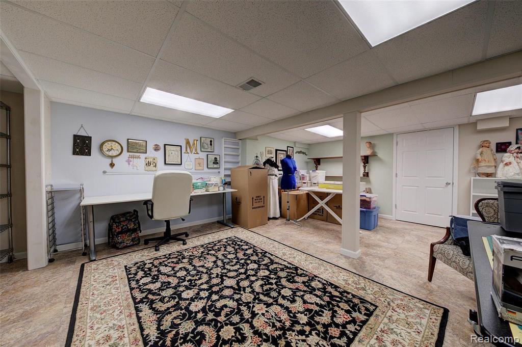 49131 Hawksburry Road Canton, MI 48188 - Photo 36 of 43