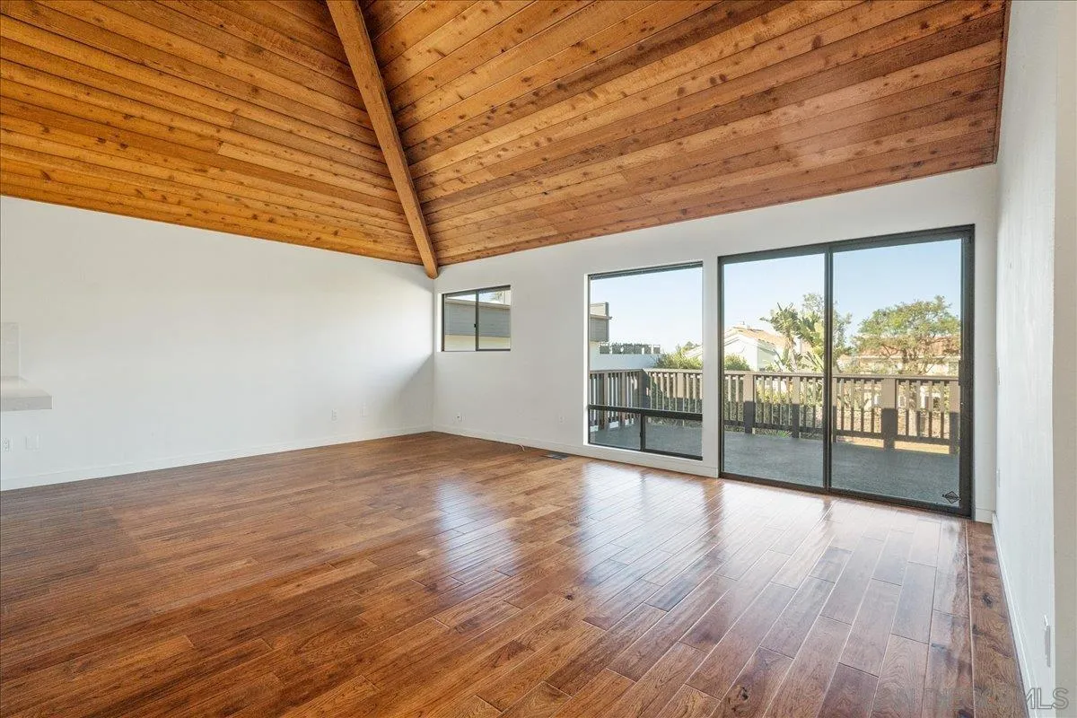 2032 Cordero Road Del Mar, CA 92014 - Photo 13 of 36