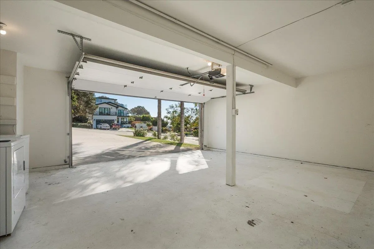 2032 Cordero Road Del Mar, CA 92014 - Photo 34 of 36