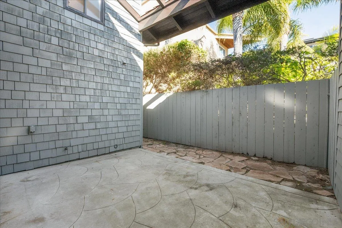 2032 Cordero Road Del Mar, CA 92014 - Photo 6 of 36