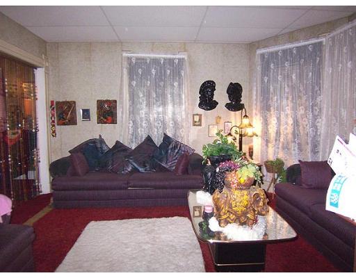 136 College Street Springfield, MA 01109 - Photo 5 of 7 Gallery Image 5