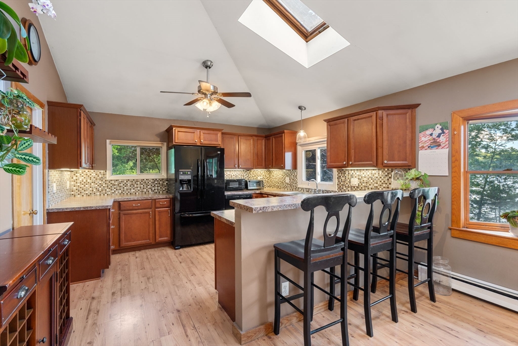 10 Hopkinton Road Upton, MA 01568 - Photo 7 of 31