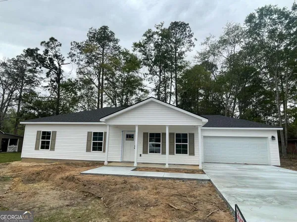 $254,900 | 307 Mclean Street, Claxton, GA 30417