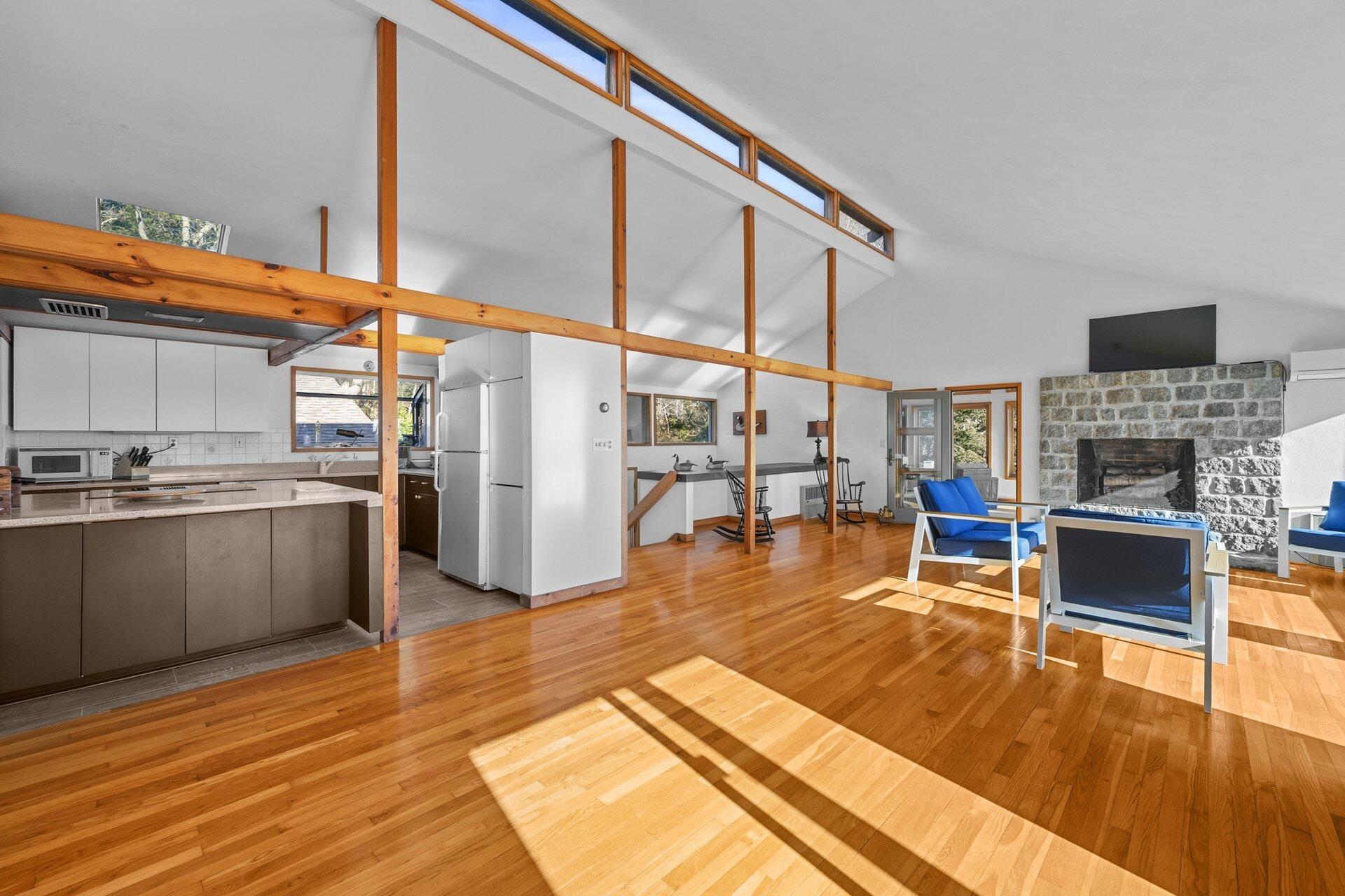 233 Scraggy Neck Road Cataumet, MA 02534 - Photo 13 of 32 13