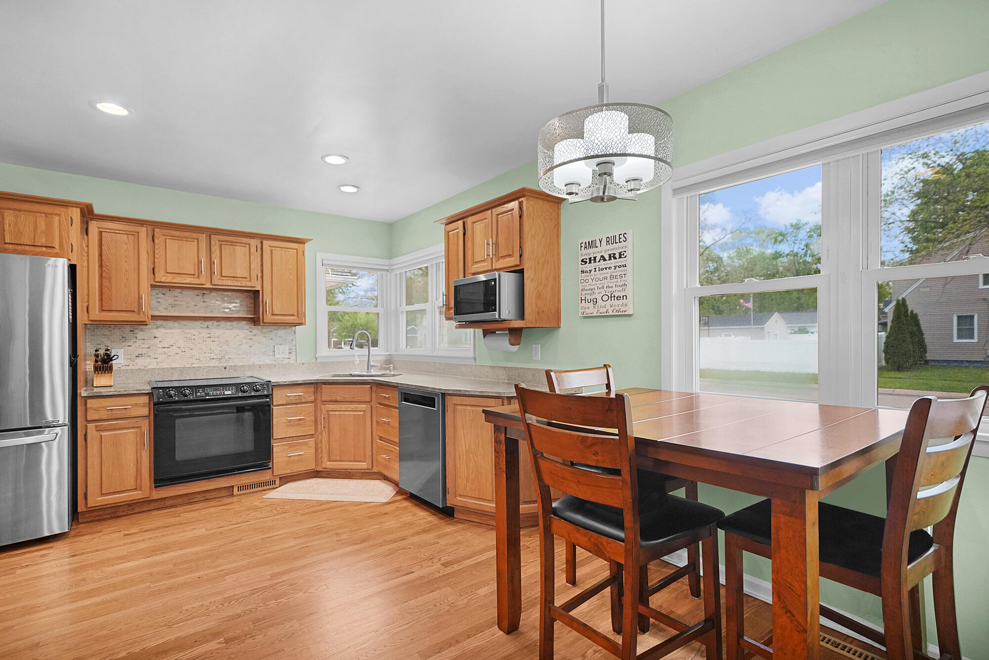 501 Ray Street Muskegon, MI 49445 - Photo 9 of 24 _CR_9096