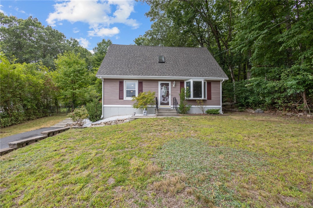 105 Miles Avenue Woonsocket, RI 02895 - Photo 5 of 42