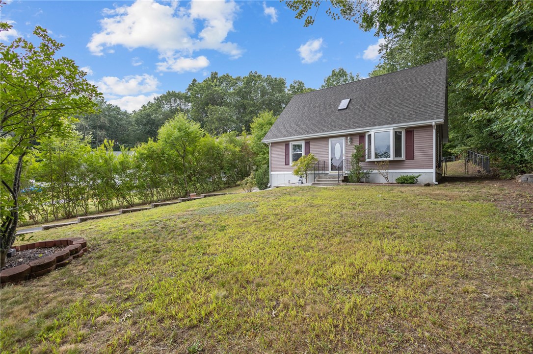 105 Miles Avenue Woonsocket, RI 02895 - Photo 7 of 42