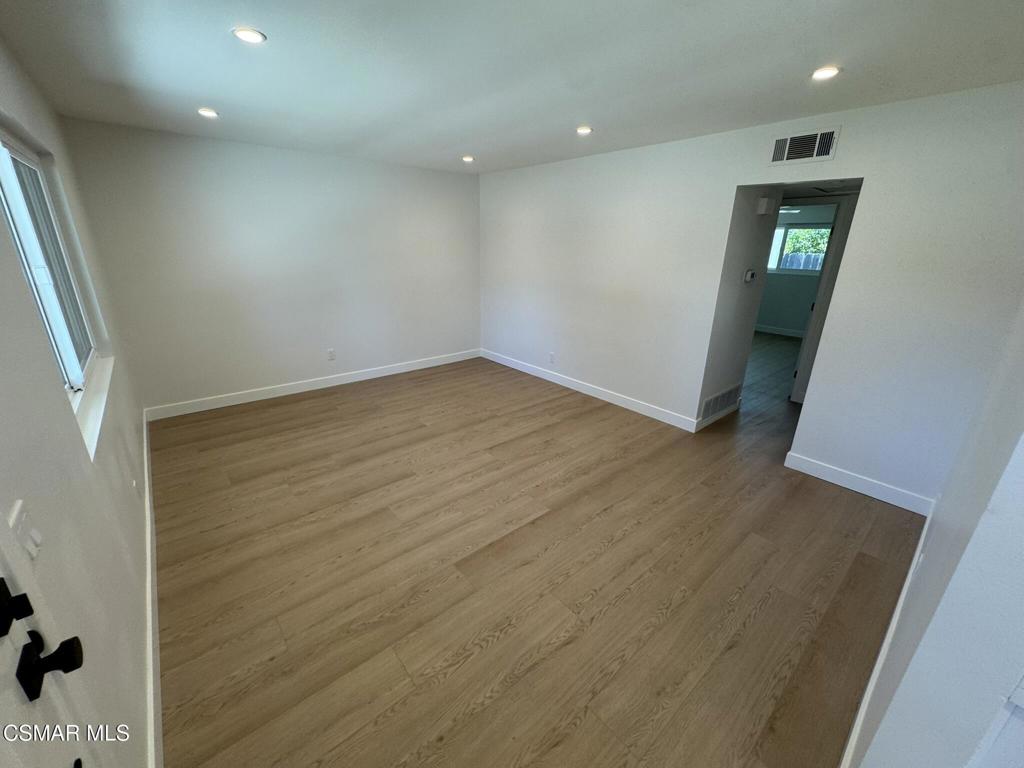 1421 Sequoia Avenue Simi Valley, CA 93063 - Photo 2 of 15
