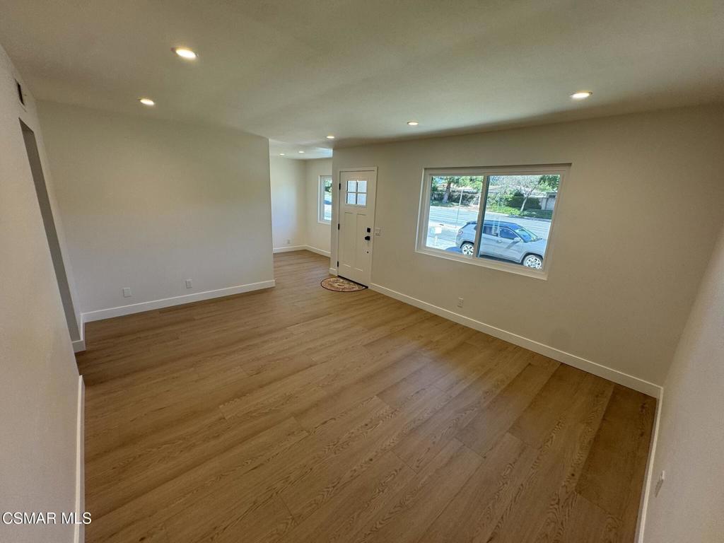 1421 Sequoia Avenue Simi Valley, CA 93063 - Photo 3 of 15
