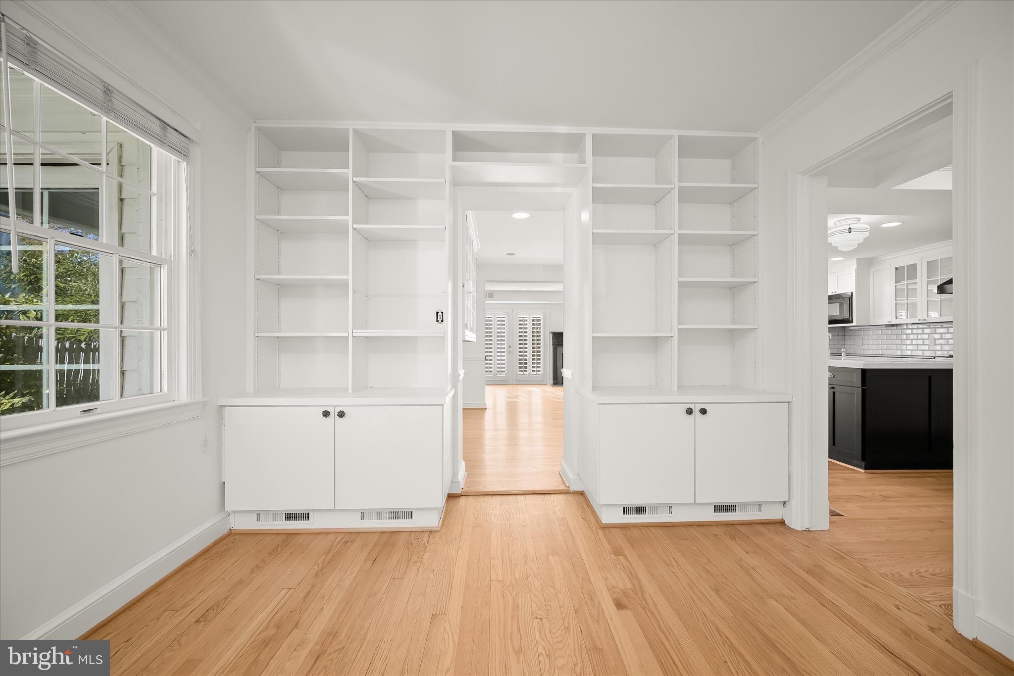 7012 Exeter Road Bethesda, MD 20814 - Photo 14 of 103 Living Room Built Ins