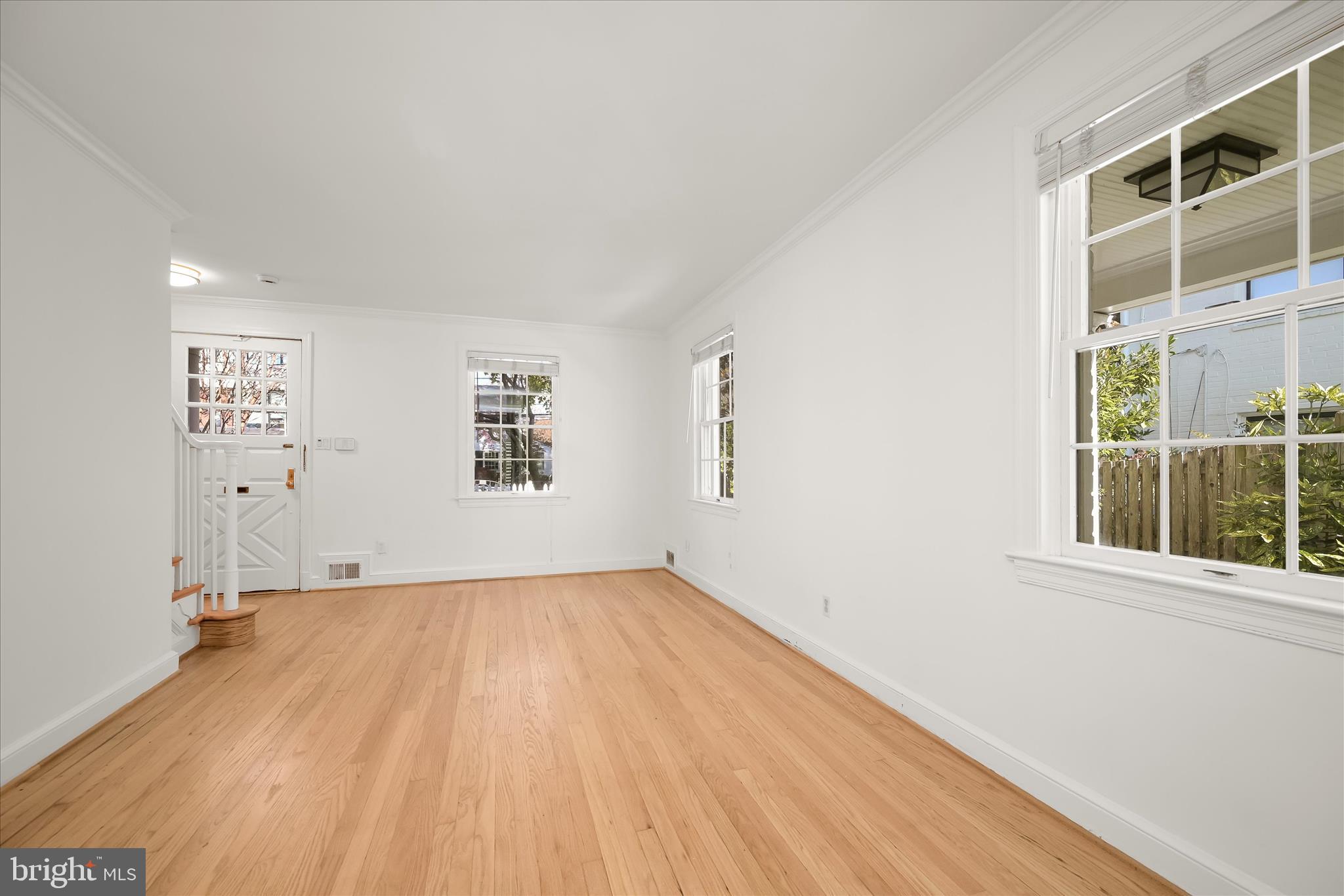 7012 Exeter Road Bethesda, MD 20814 - Photo 15 of 103 Living Room