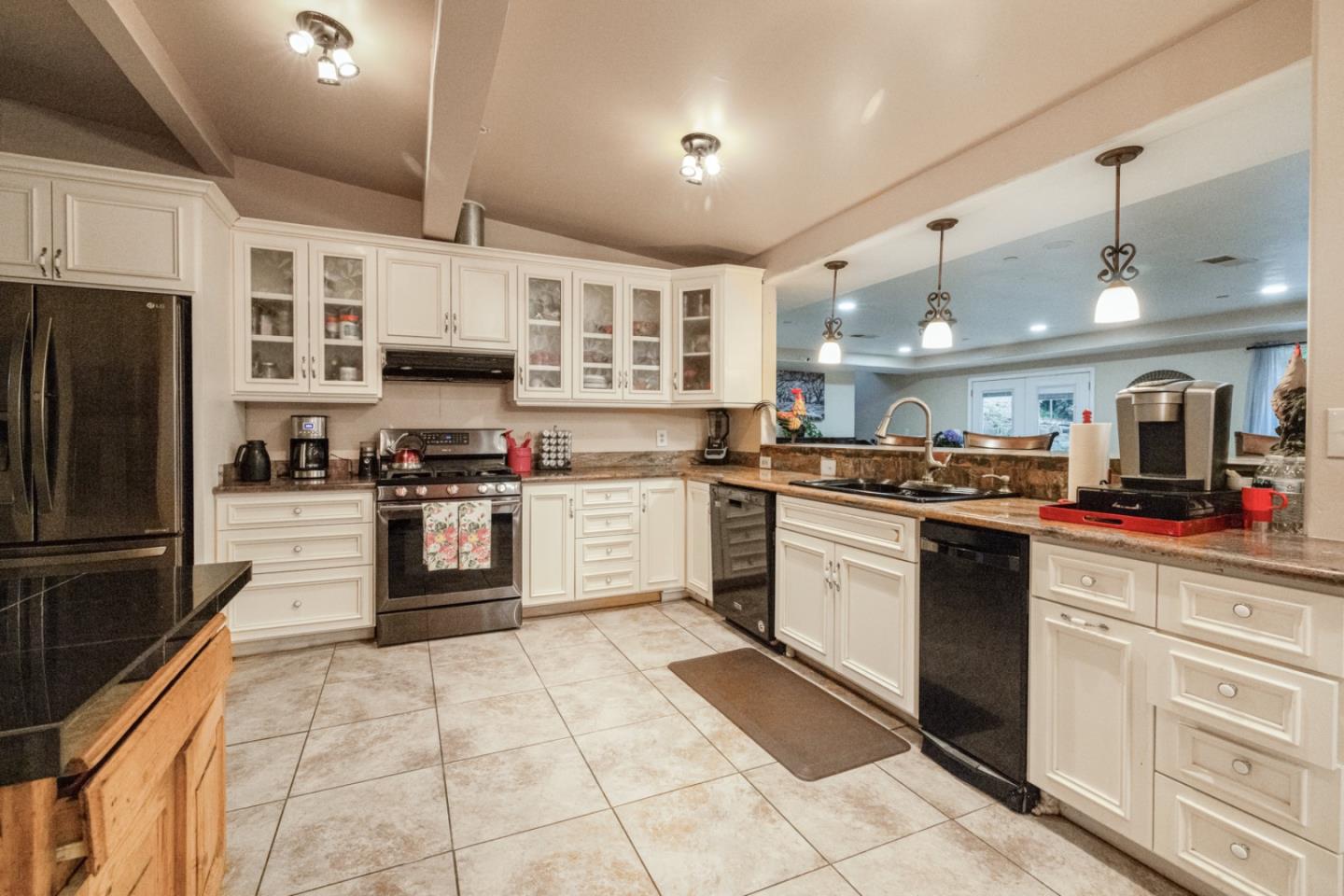 18171 Berta Canyon Road Salinas, CA 93907 - Photo 13 of 37