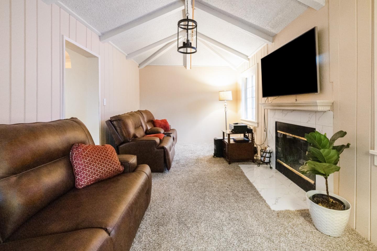 18171 Berta Canyon Road Salinas, CA 93907 - Photo 19 of 37