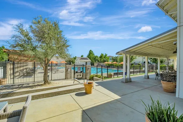 $569,800 | 1000 Berryessa Lane, Unit 211, Davis, CA 95616