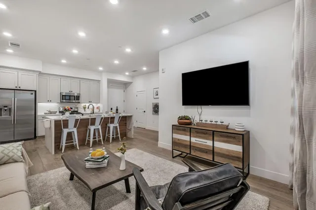 $588,000 | 1000 Berryessa Lane, Unit 211, Davis, CA 95616