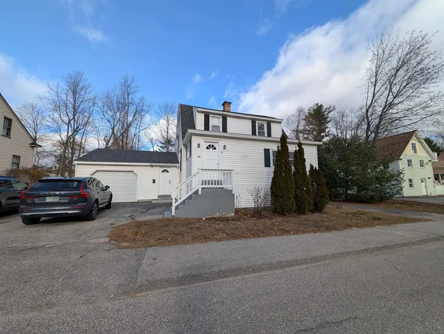 $2,495 | 30 Pleasant Street, Bristol, NH 03222