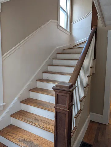 $2,495 | 30 Pleasant Street, Bristol, NH 03222