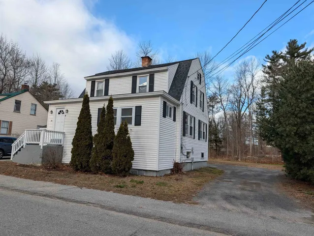 $2,495 | 30 Pleasant Street, Bristol, NH 03222