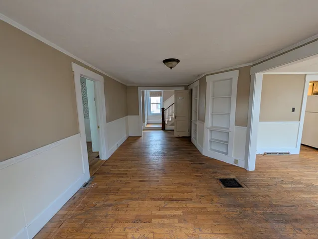 $2,495 | 30 Pleasant Street, Bristol, NH 03222