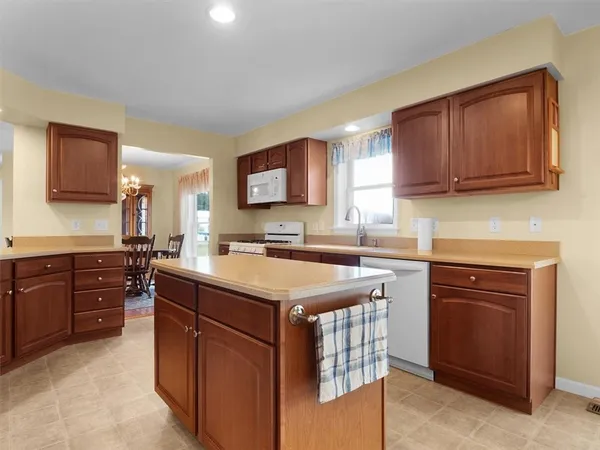 $374,900 | 6624 Tuckahoe Road, Williamson, NY 14589