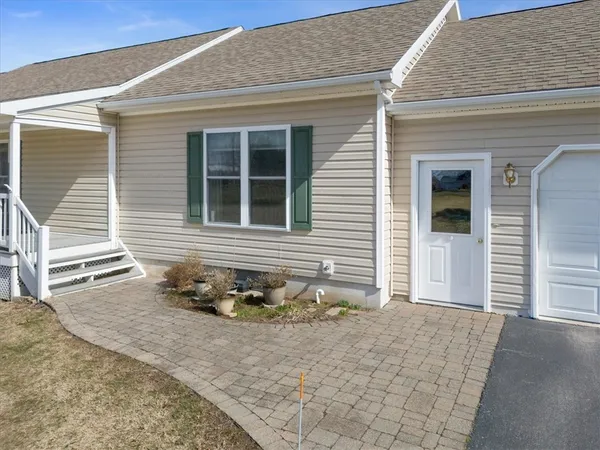 $374,900 | 6624 Tuckahoe Road, Williamson, NY 14589