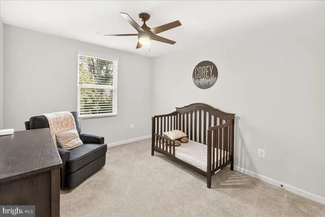 a view of livingroom with furniture