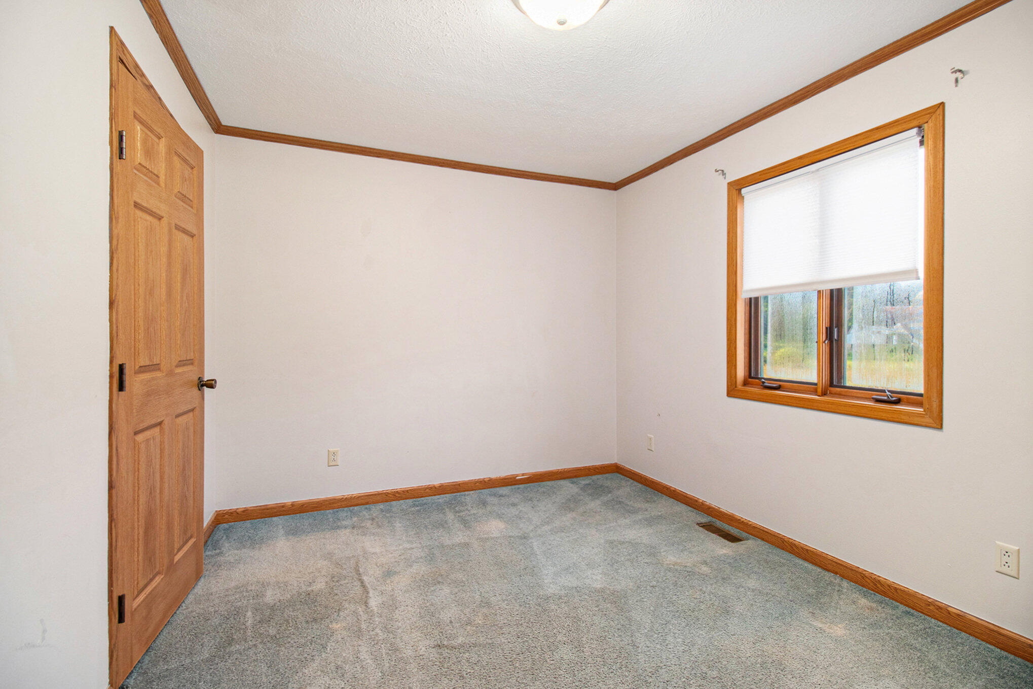 2915 Meachem Road Battle Creek, MI 49017 - Photo 10 of 19 010_img_3901
