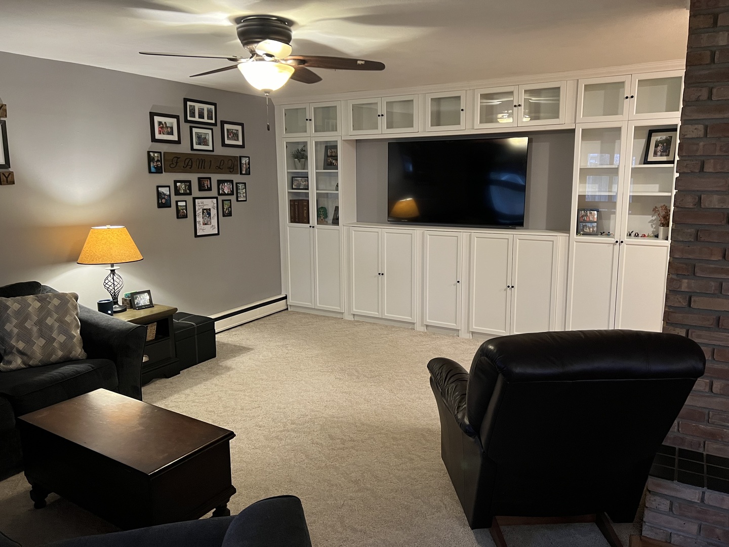 1114 North Main Street Rochelle, IL 61068 - Photo 9 of 21 a living room with furniture and a lamp