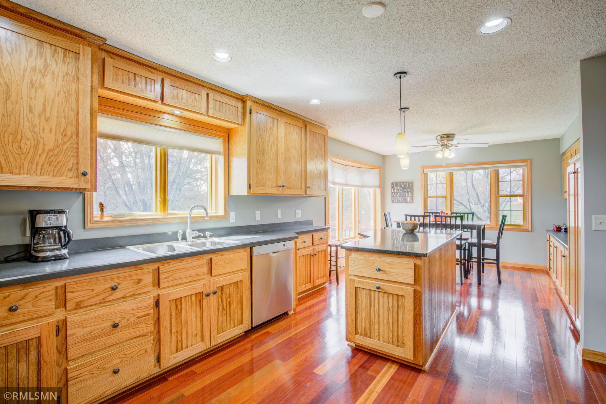 6324 Hunter Road Corcoran, MN 55340 - Photo 8 of 37 Gallery Image 8