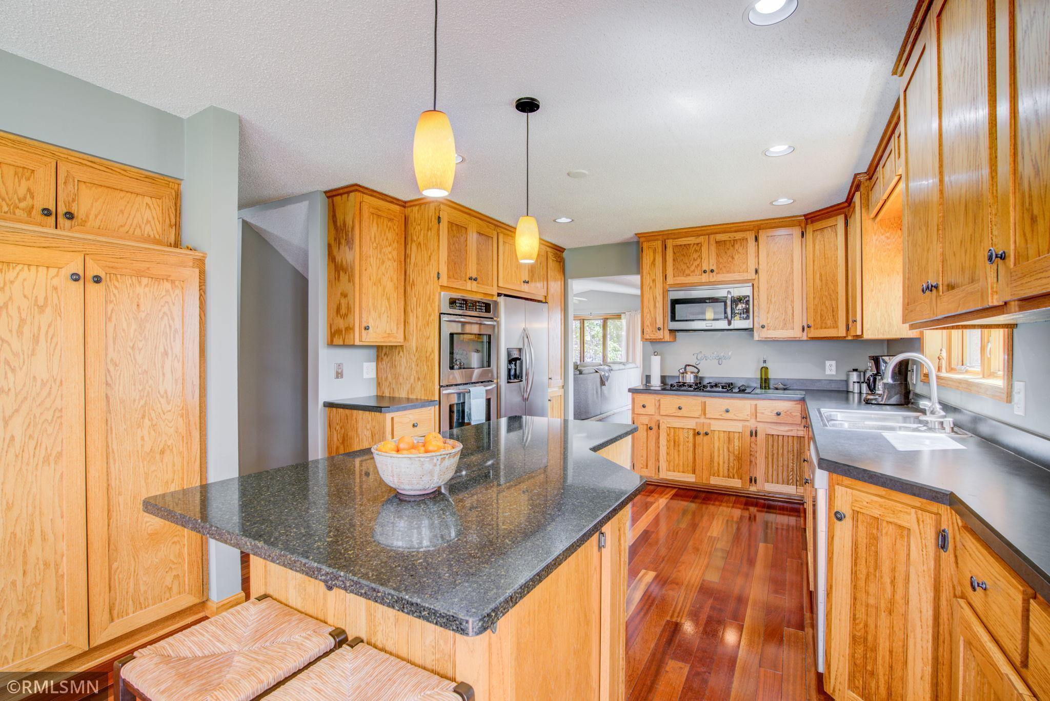 6324 Hunter Road Corcoran, MN 55340 - Photo 9 of 37 Gallery Image 9