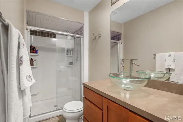 $299,500 | 1021 Fairways Drive, Unit 1, Lake St. Louis, MO 63367